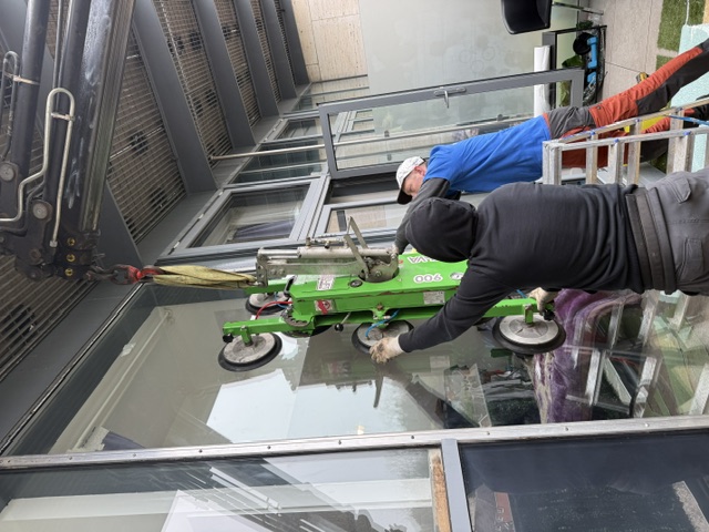 About Tring Glazing